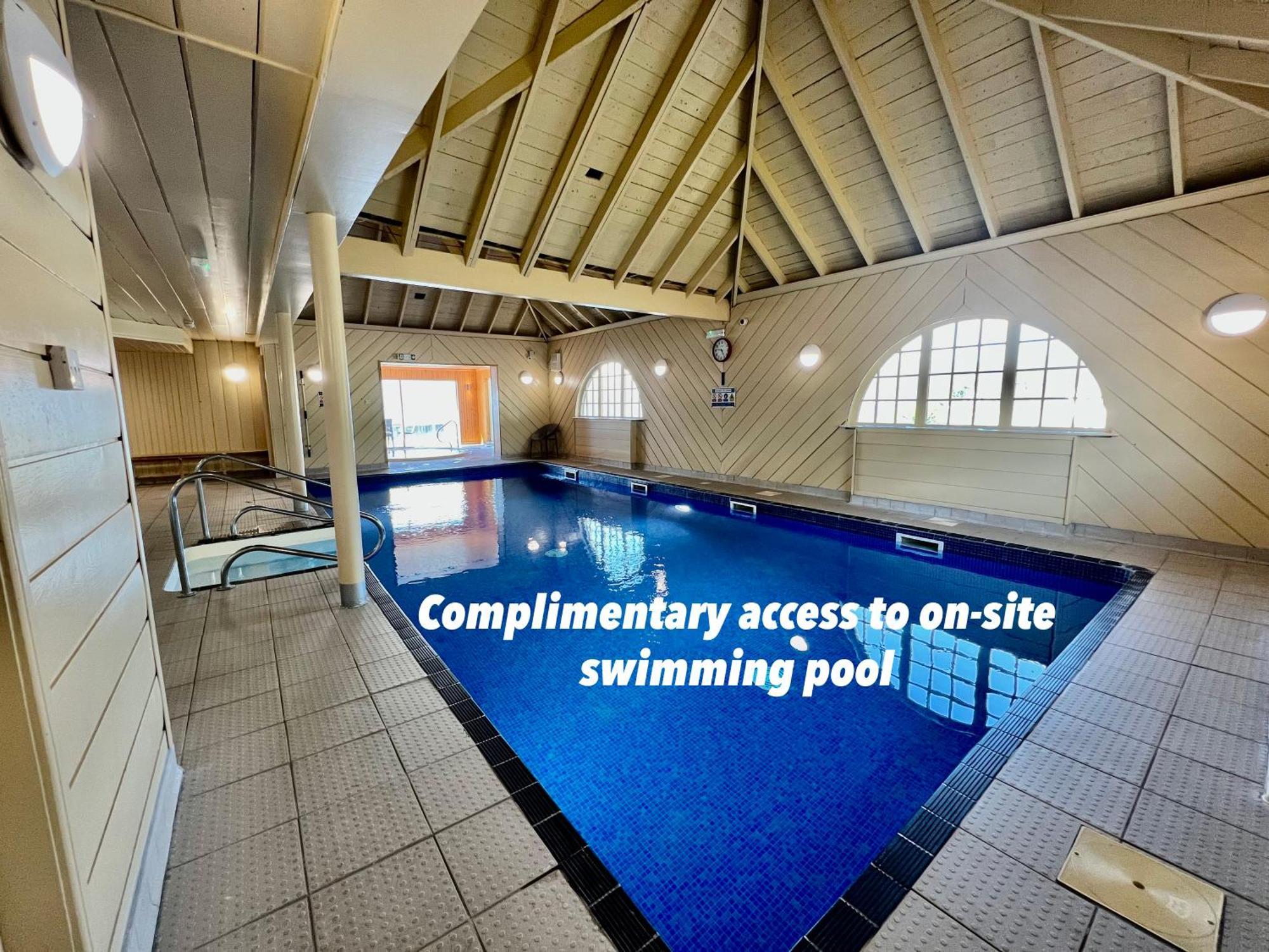 With Hot Tubs Glencoe